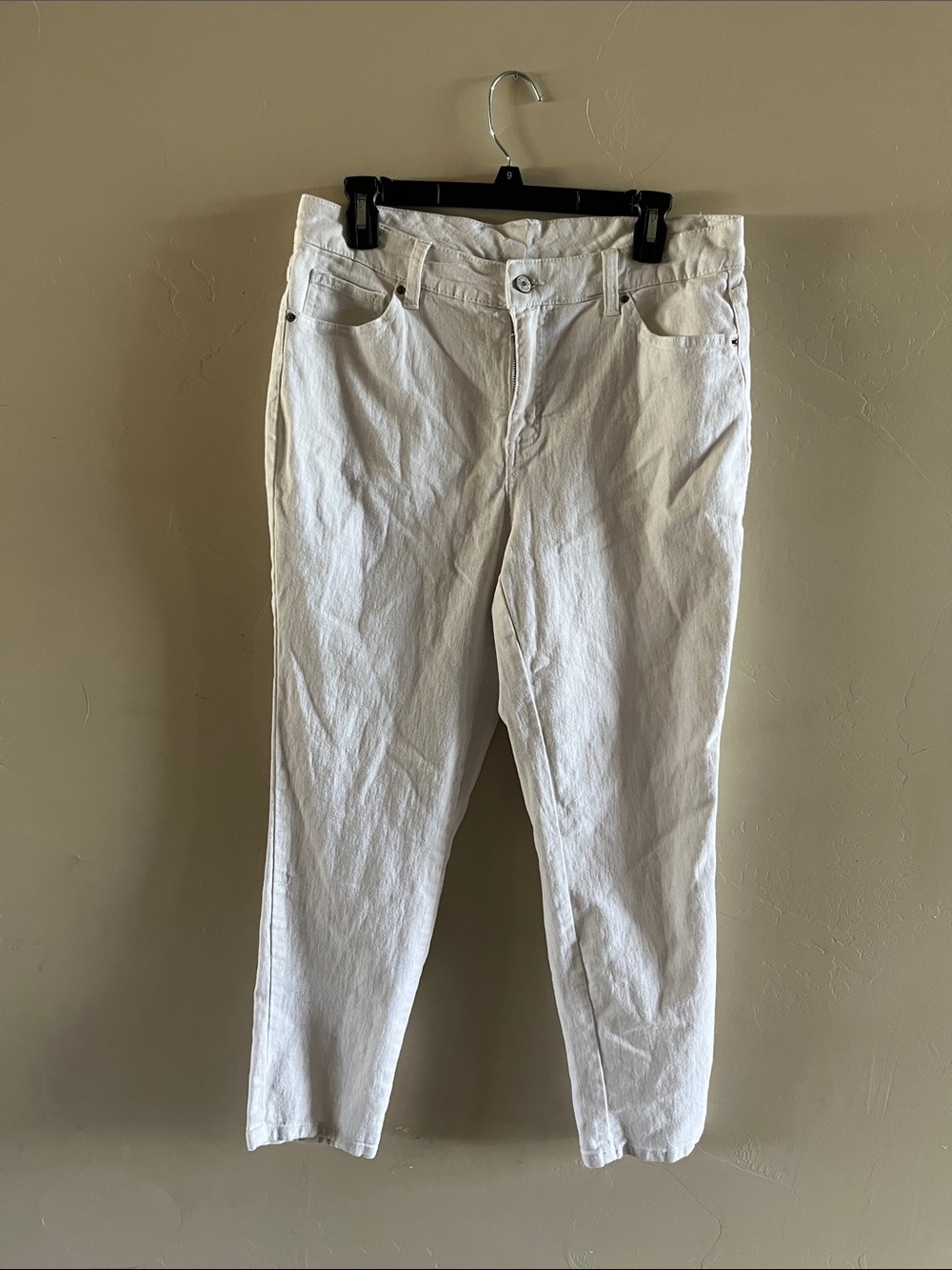 Basic Editions White Straight-Leg Jeans